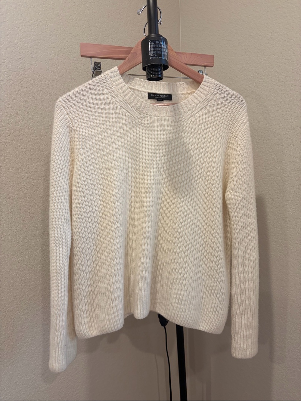 Banana Republic Ivory Crewneck Cashmere Ribbed Sweater